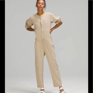 💥 NEW Lululemon ventlight zippered jumpsuit